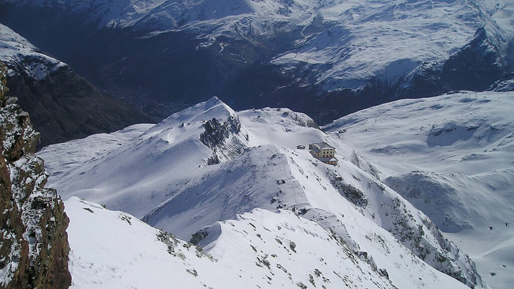 Hörnlihütte beim Matterhorn ausgestattet mit 8 PE-Tanks
Foto: Simon Pixabay