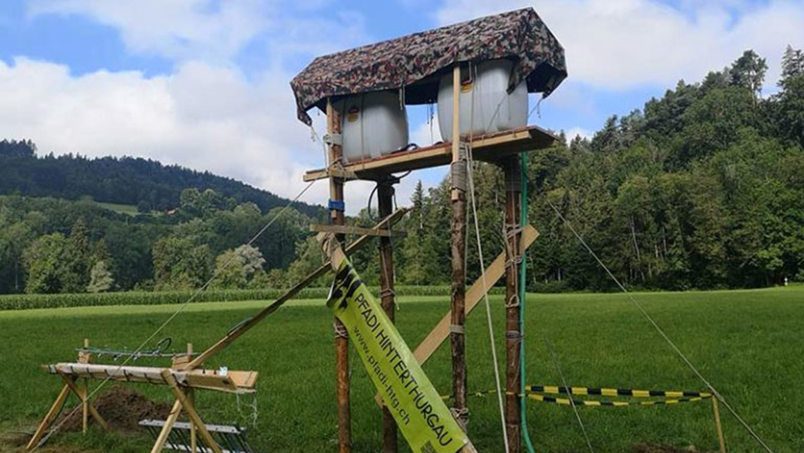 Getränkefässer für das Sommerlager der Pfadi