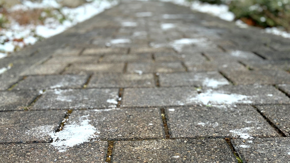 Effektiver Winterdienst: Warum Streuwagen die ideale Unterstützung sind