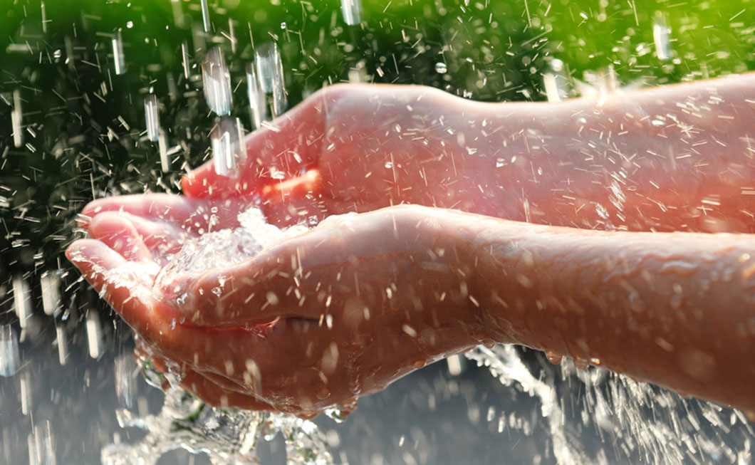 Regenwassernutzung ist eine nachhaltige Lösungen und Ressourcen zu sparen