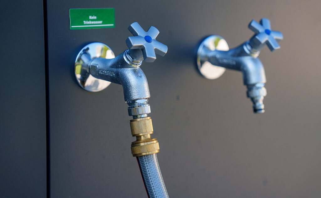 Raccordement extérieur de l'eau de pluie