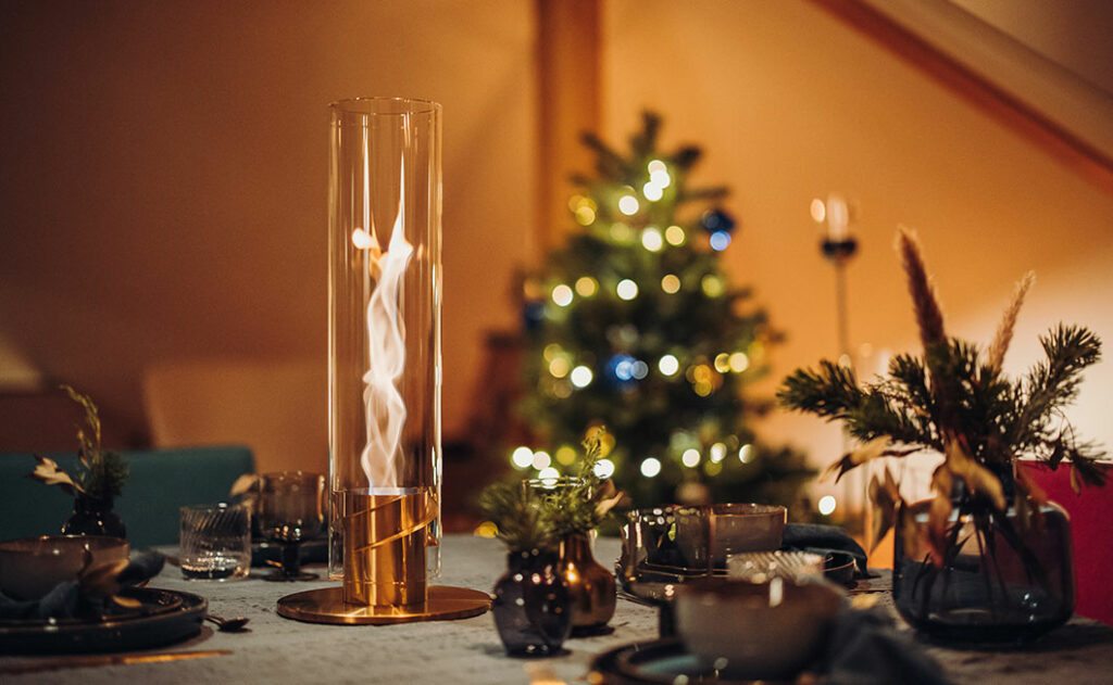 Idées pour la période de l'Avent - Décoration de table festive avec le feu de table SPIN