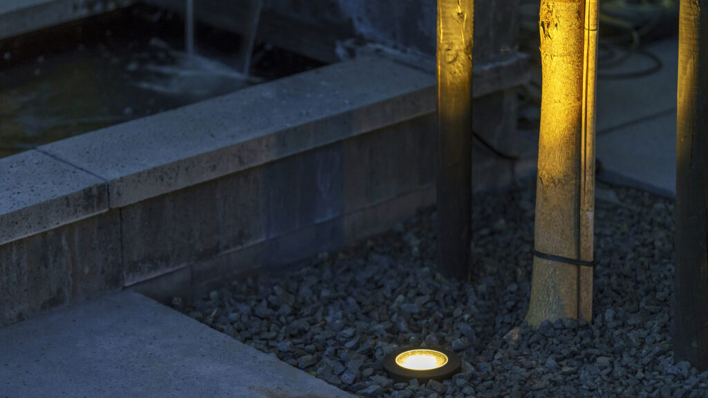 Einbauleuchte Lightpro Atik am Wegesrand